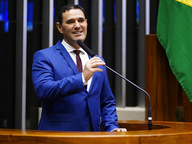 COMEÇA PELA BOCA